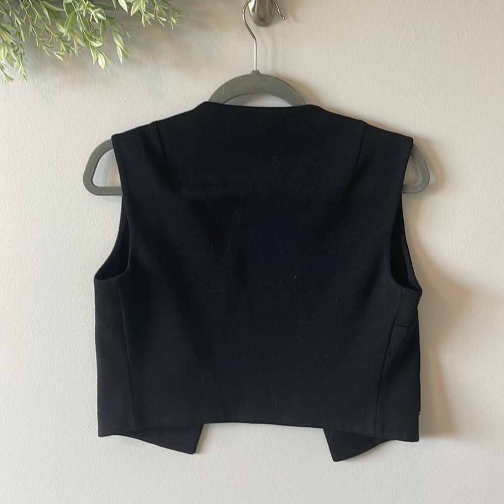 EUC Vintage Butte Knit Black Cropped Open Vest - Picture 4 of 6